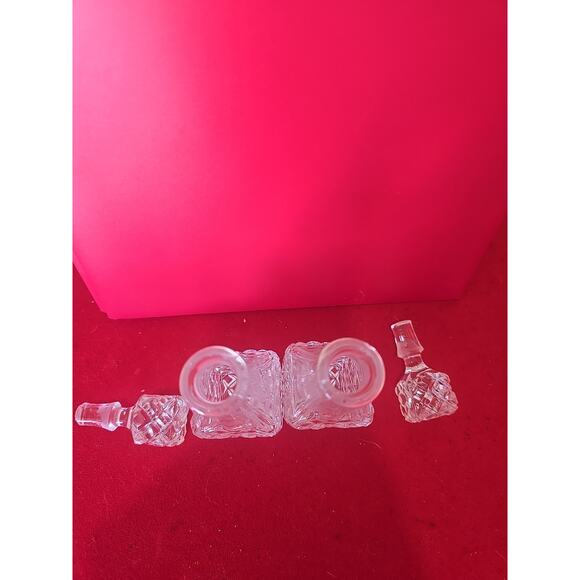 Vintage Anchor Hocking Wexford Pattern Crystal Glass Decanter w/ Stopper, 32 oz - Picture 3 of 5